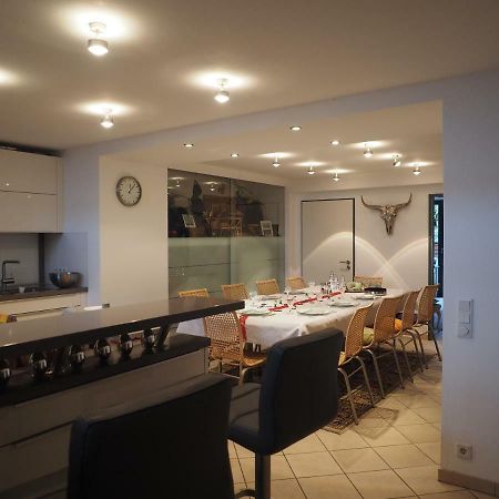 B8 - Just A Private Accommodation デュッセルドルフ エクステリア 写真