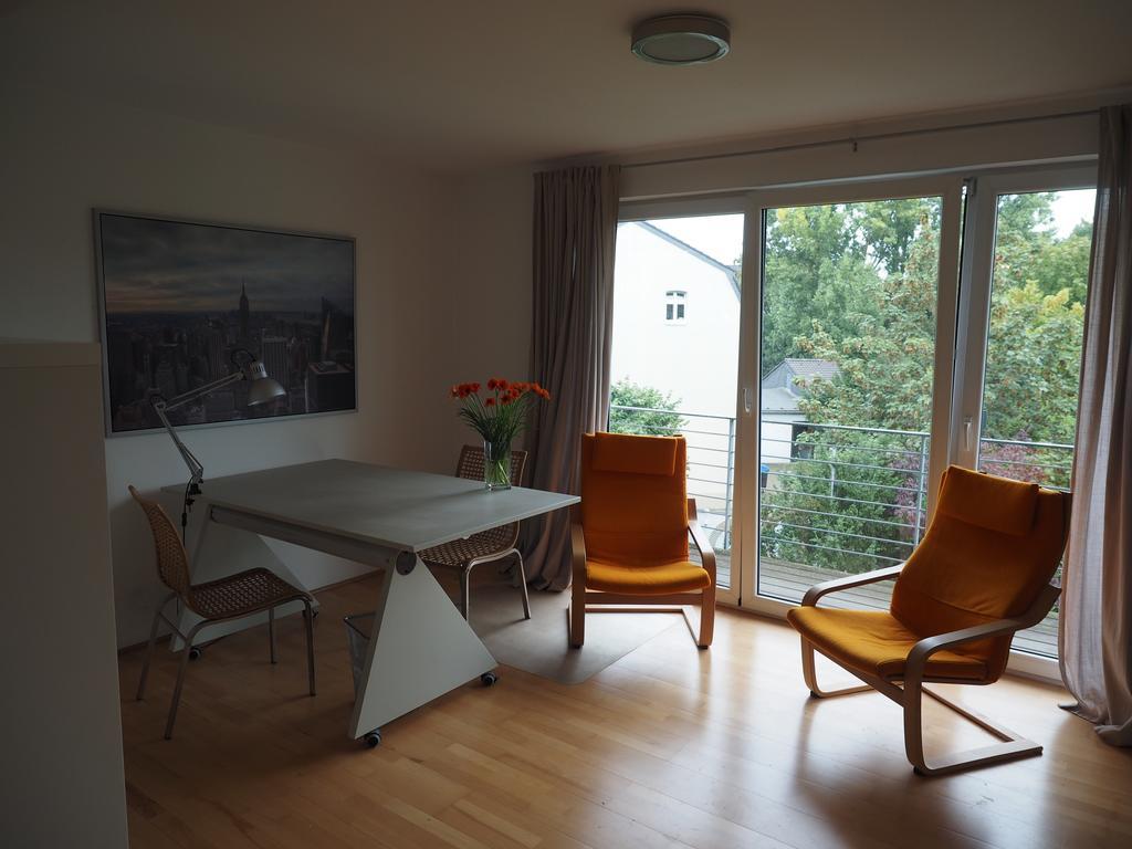B8 - Just A Private Accommodation デュッセルドルフ エクステリア 写真