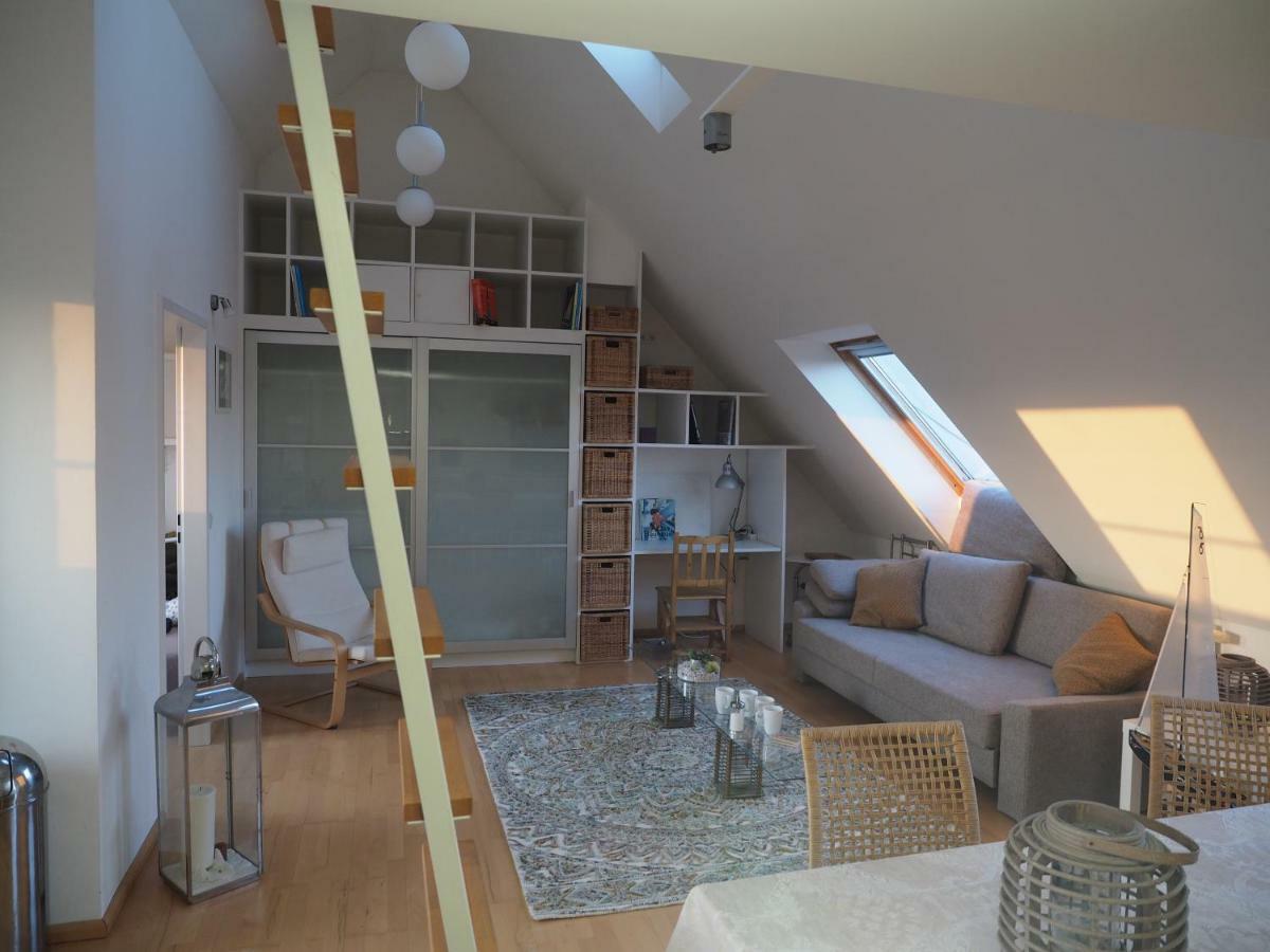 B8 - Just A Private Accommodation デュッセルドルフ エクステリア 写真