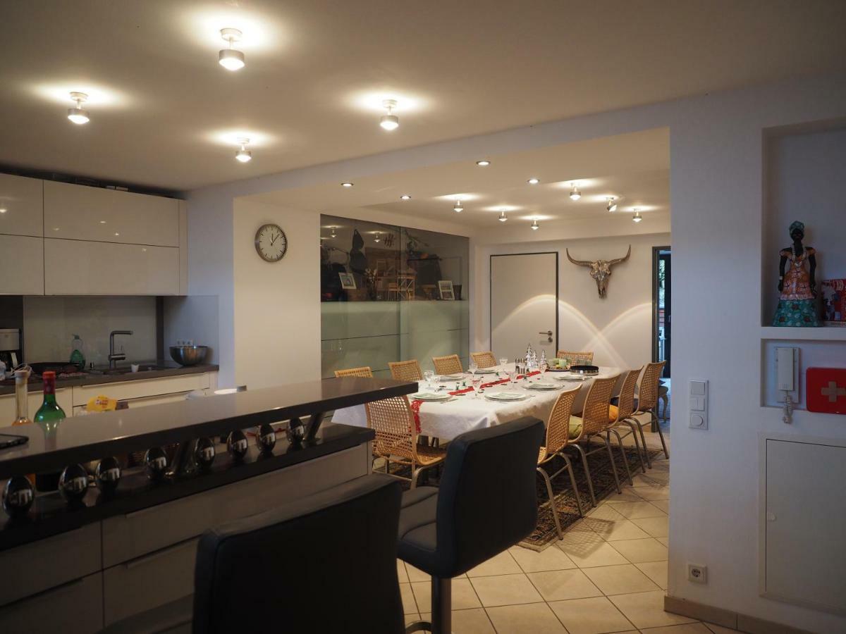 B8 - Just A Private Accommodation デュッセルドルフ エクステリア 写真