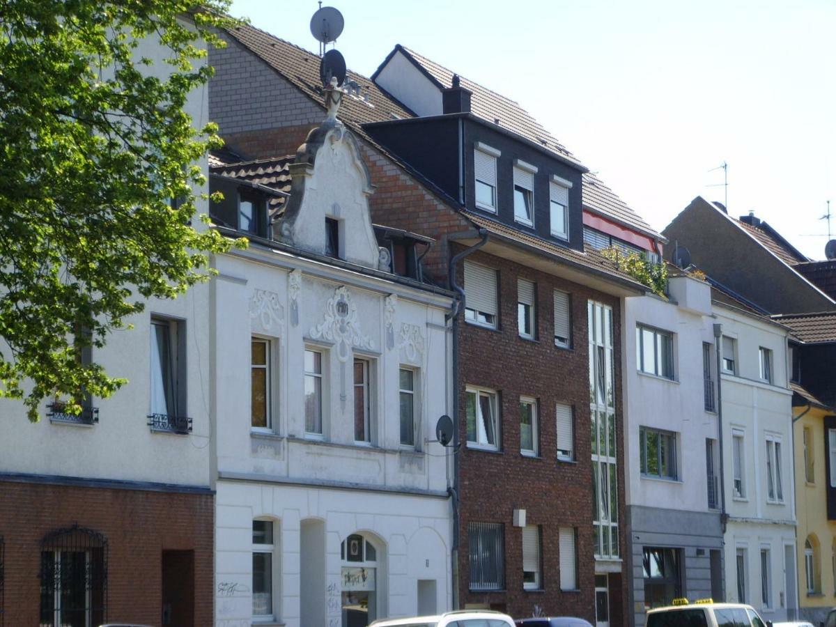 B8 - Just A Private Accommodation デュッセルドルフ エクステリア 写真