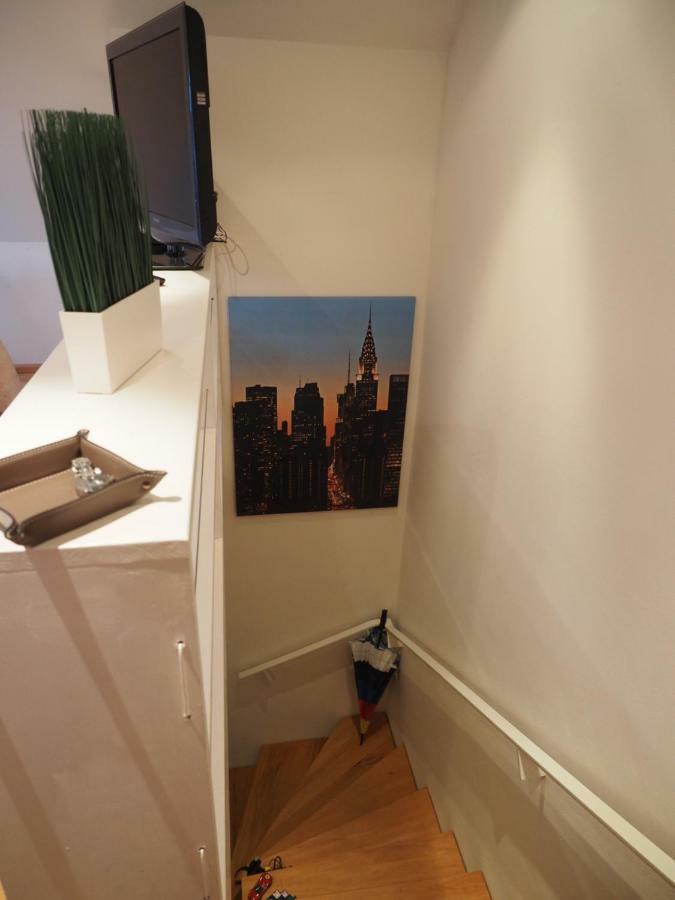 B8 - Just A Private Accommodation デュッセルドルフ エクステリア 写真