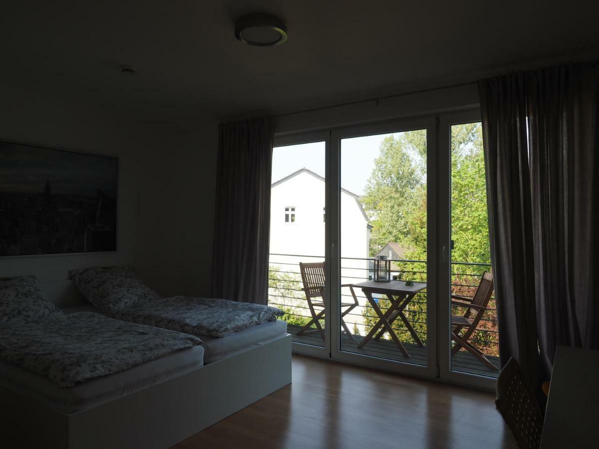 B8 - Just A Private Accommodation デュッセルドルフ エクステリア 写真