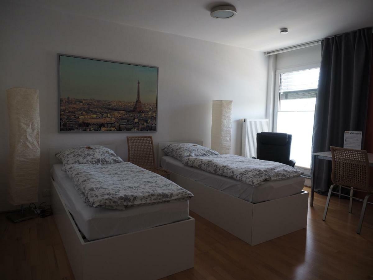 B8 - Just A Private Accommodation デュッセルドルフ エクステリア 写真