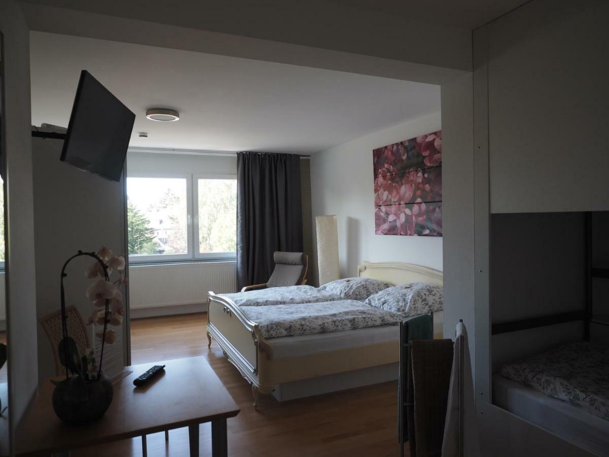 B8 - Just A Private Accommodation デュッセルドルフ エクステリア 写真