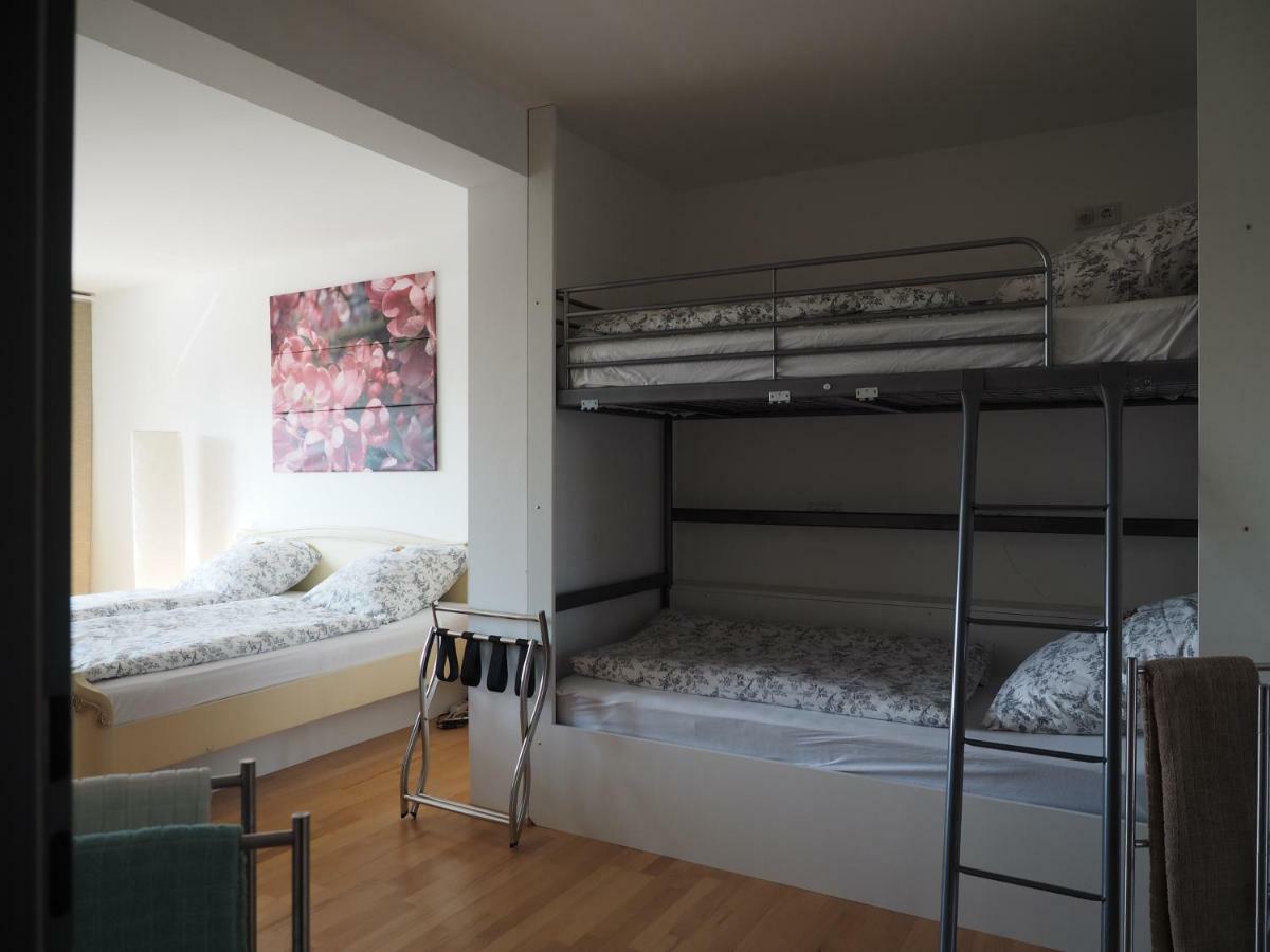 B8 - Just A Private Accommodation デュッセルドルフ エクステリア 写真