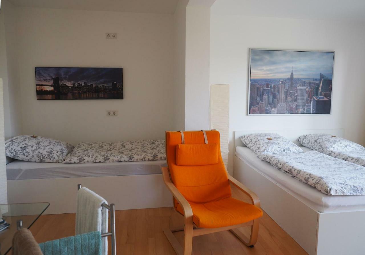 B8 - Just A Private Accommodation デュッセルドルフ エクステリア 写真