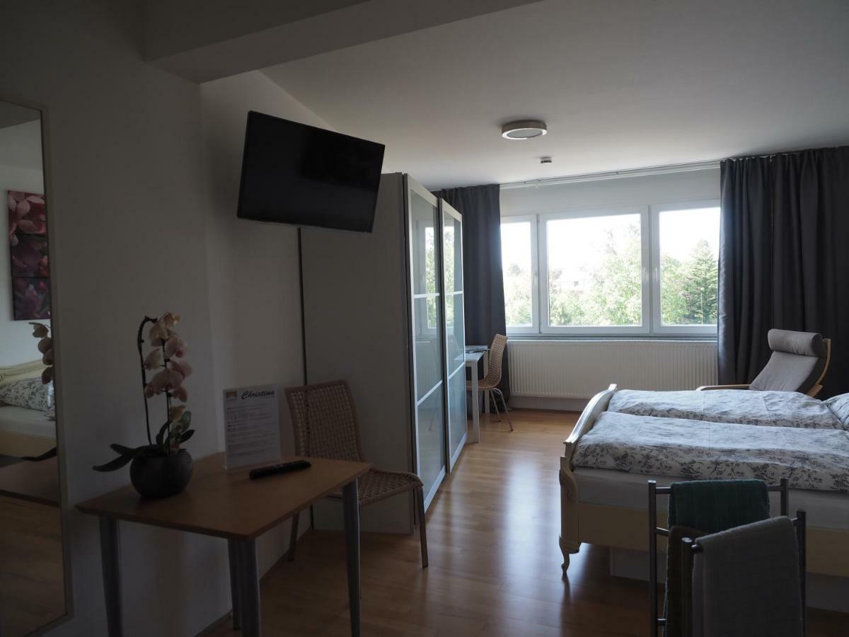 B8 - Just A Private Accommodation デュッセルドルフ エクステリア 写真