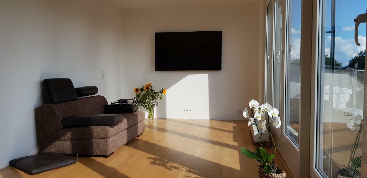 B8 - Just A Private Accommodation デュッセルドルフ エクステリア 写真